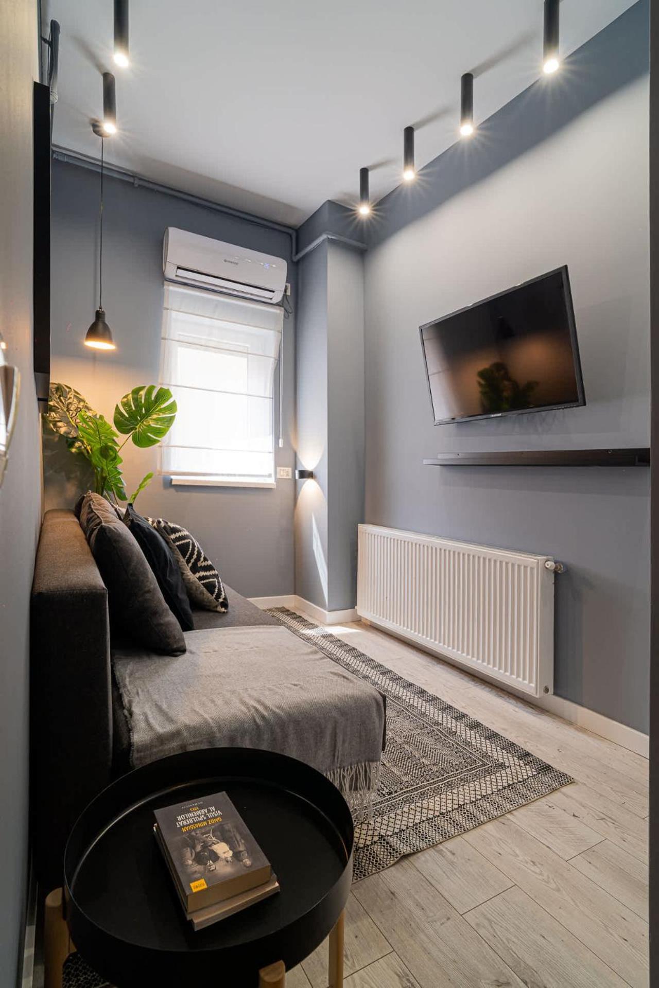 Chic Black & White 2Br Retreat On Dambovitei Bukarest Exterior foto